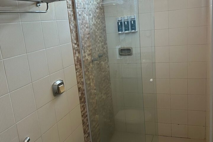 Room 40 of 77