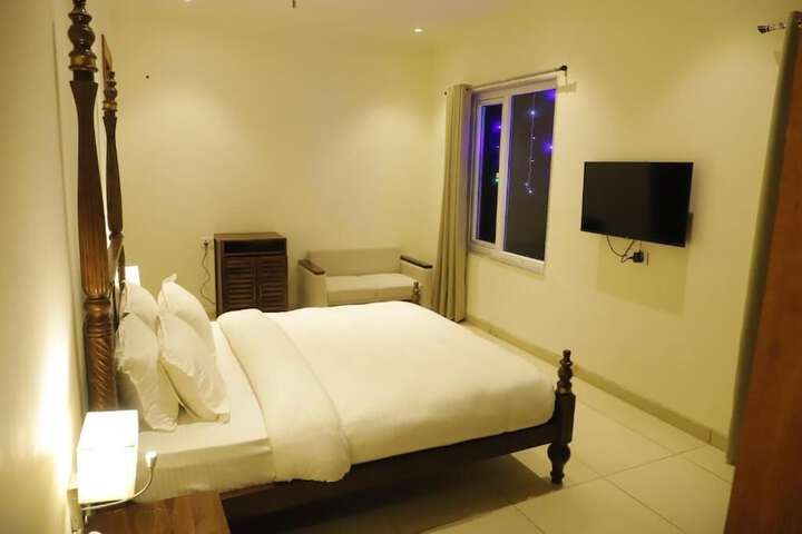 Room 4 of 41