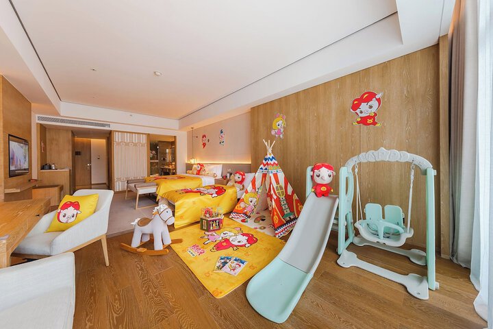 Room 17 of 135