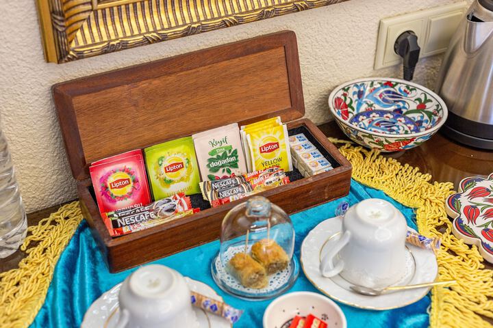 Breakfast/Coffee Service 73 of 111