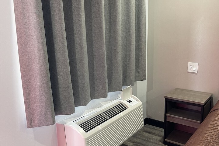 Comfort Single Room (1 of 6)