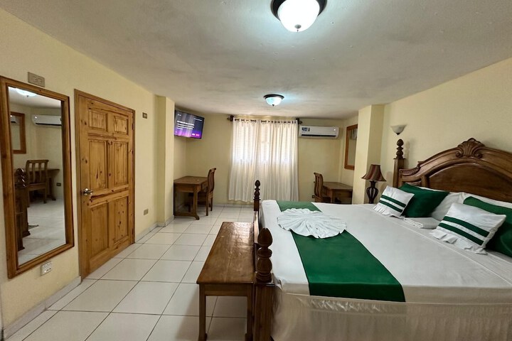 Room 28 of 116