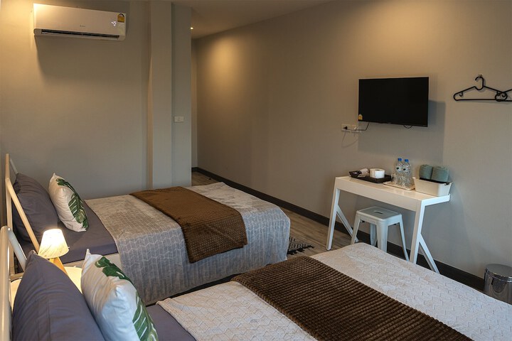 Room 21 of 32