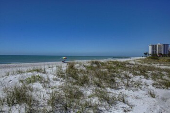 Beach 36 of 225