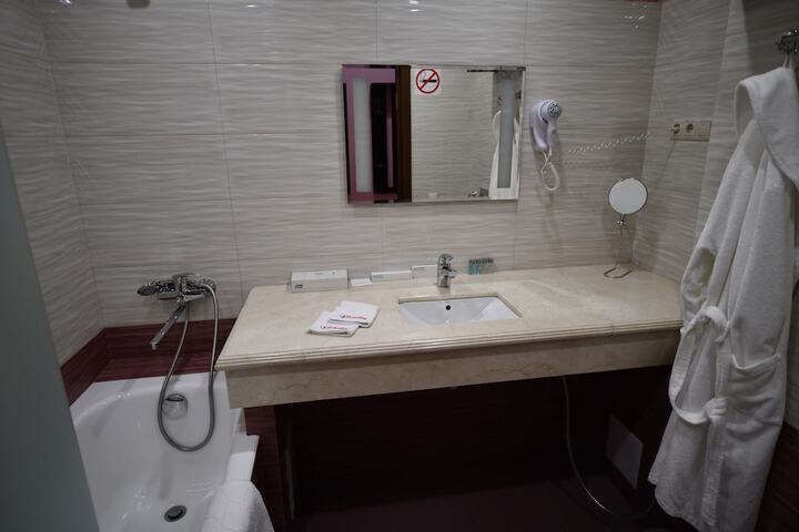 Room 6 of 29