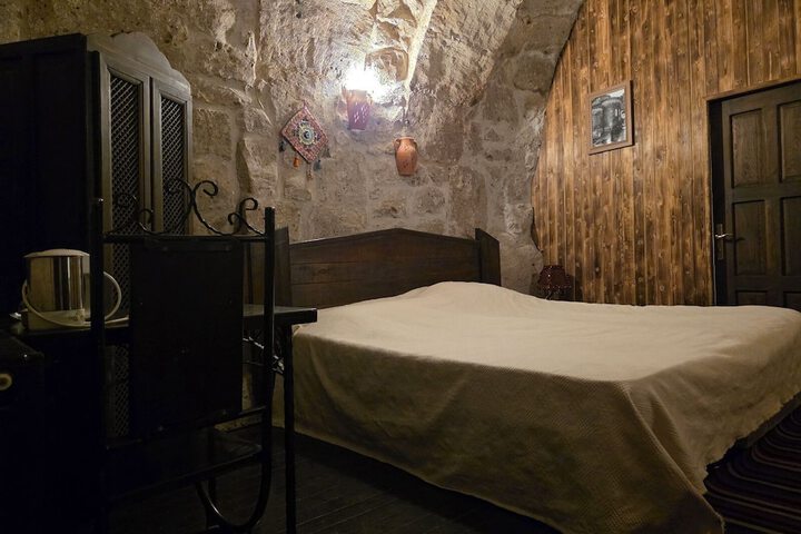Room 139 of 578