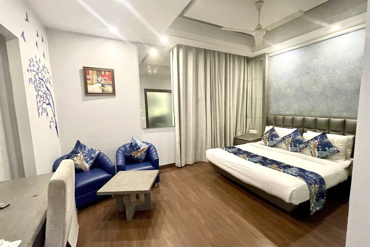 Room 21 of 40