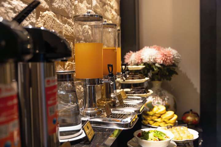 Dining Photos