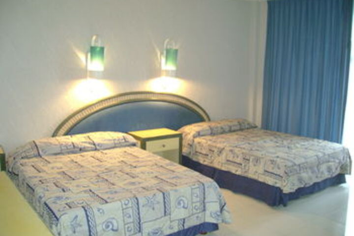 Room 7 of 13