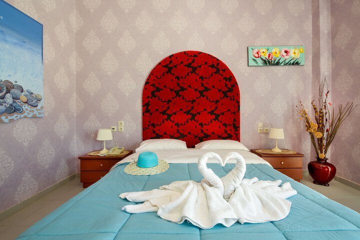 Room 3 of 40