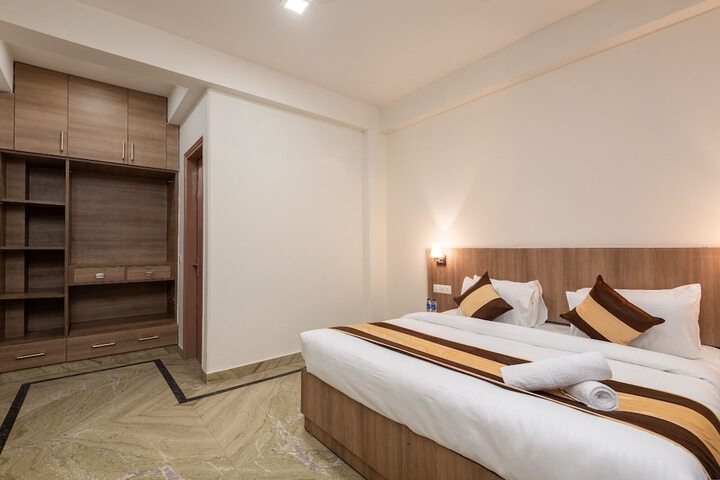 Room 6 of 19