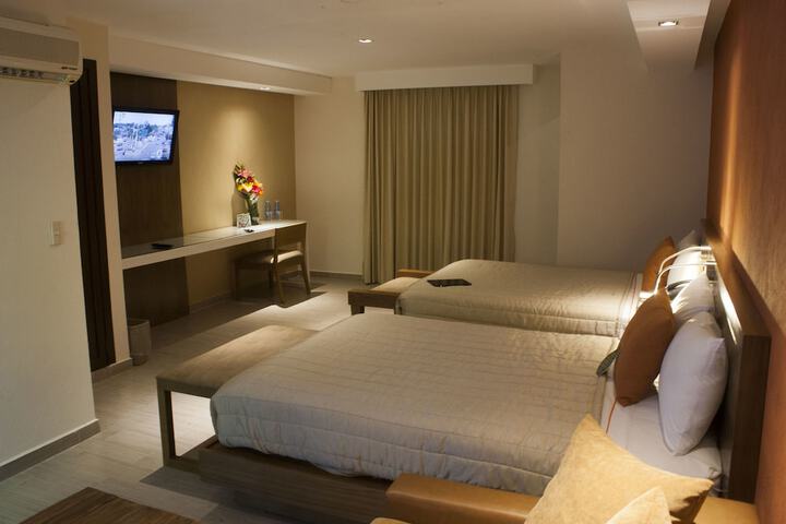 Room 5 of 37