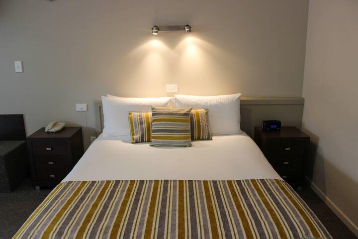 Room 66 of 302