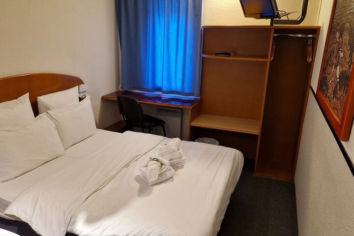 Room 14 of 38