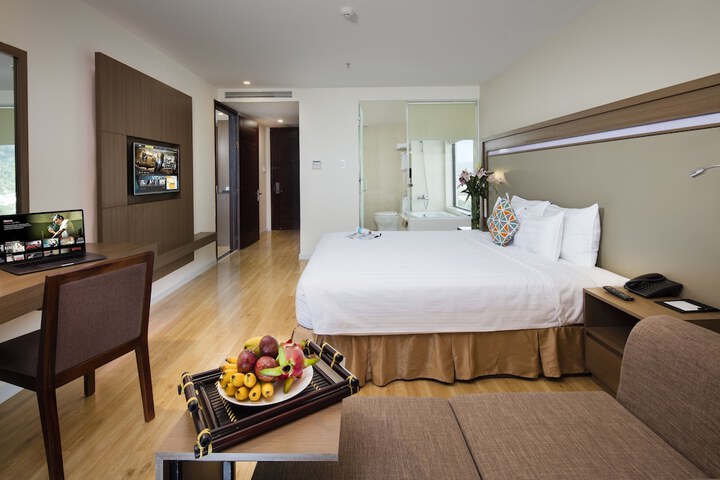Room 15 of 49
