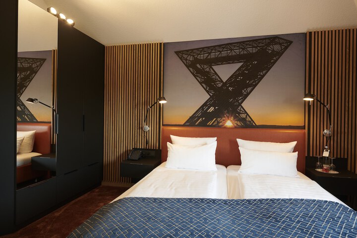 Room 14 of 62