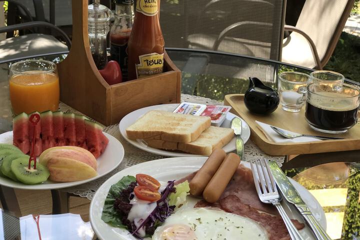 Breakfast/Coffee Service 69 of 106