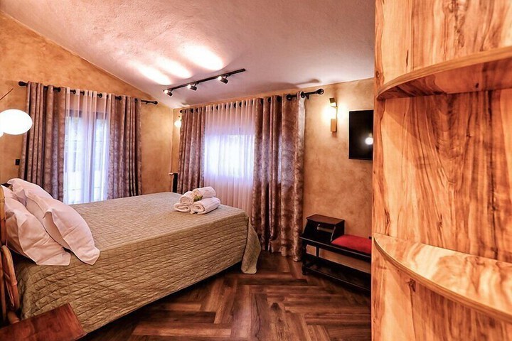 Room 12 of 56