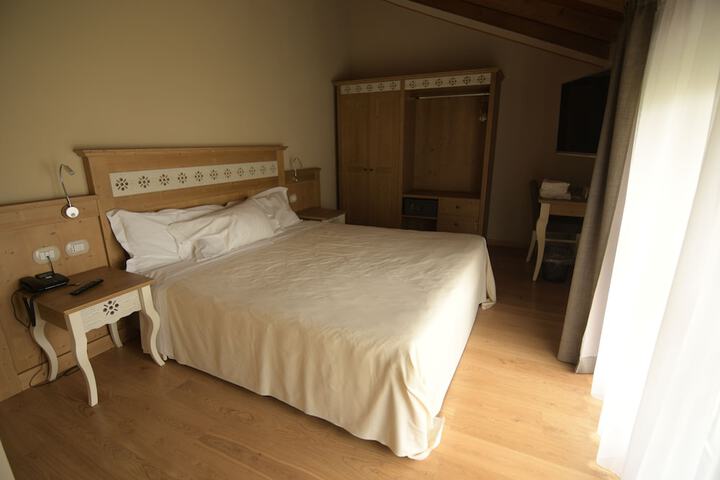 Room 17 of 52