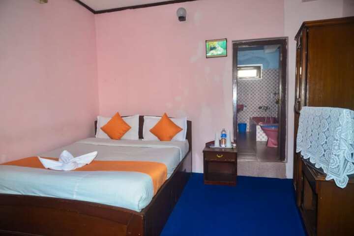 Room 12 of 31