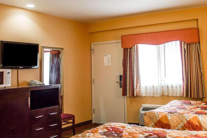 Double Bed (3 of 10)