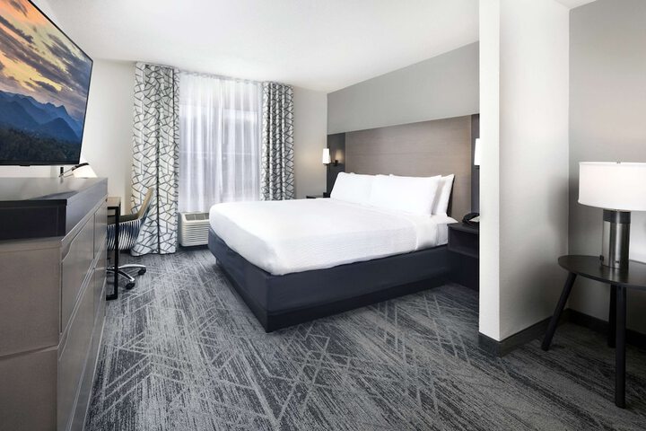 1 King Bed Accessible (4 of 24)