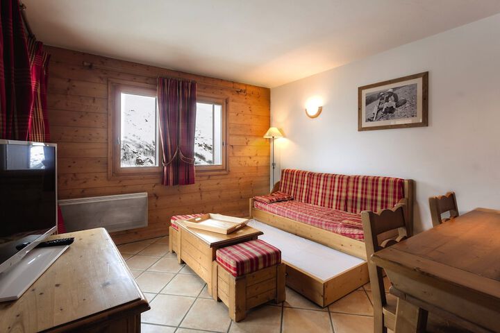 Room 9 of 26