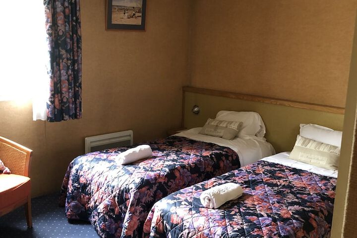 Room 7 of 23