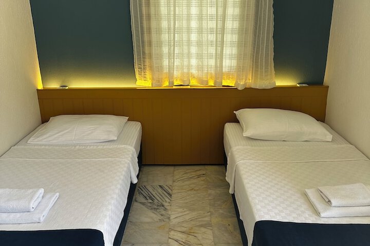 Room 25 of 62