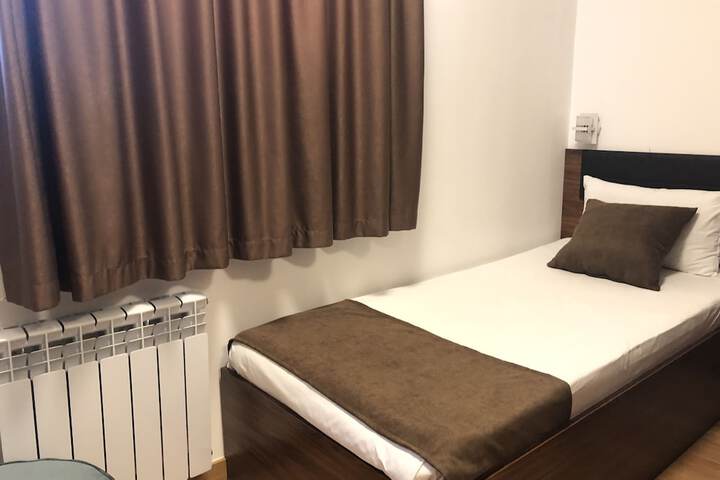 Room 8 of 23