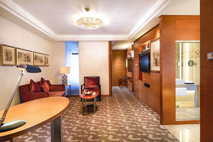 Room 3 of 64