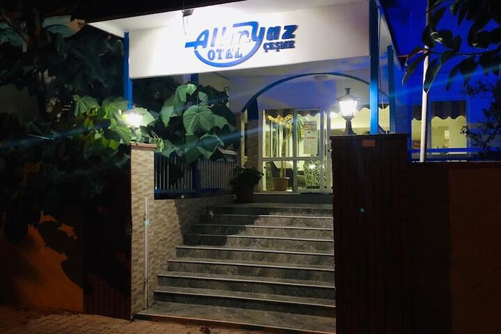 Hotel 33 of 51