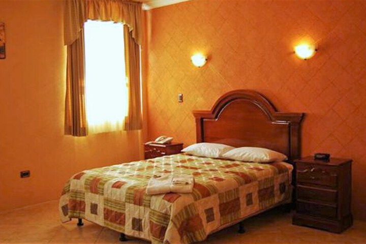 Room 13 of 27