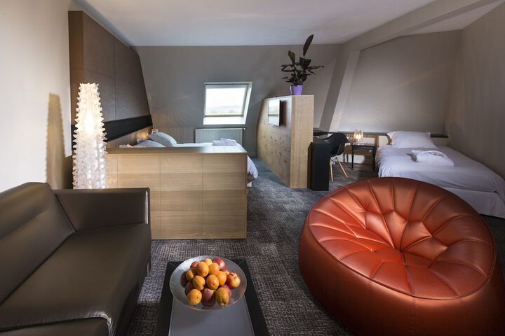 Room 15 of 105