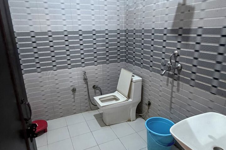 Room 11 of 23