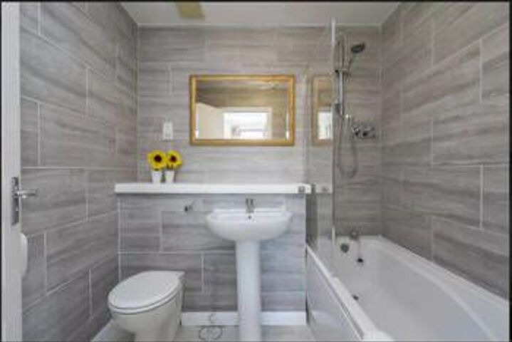 Room 4 of 19