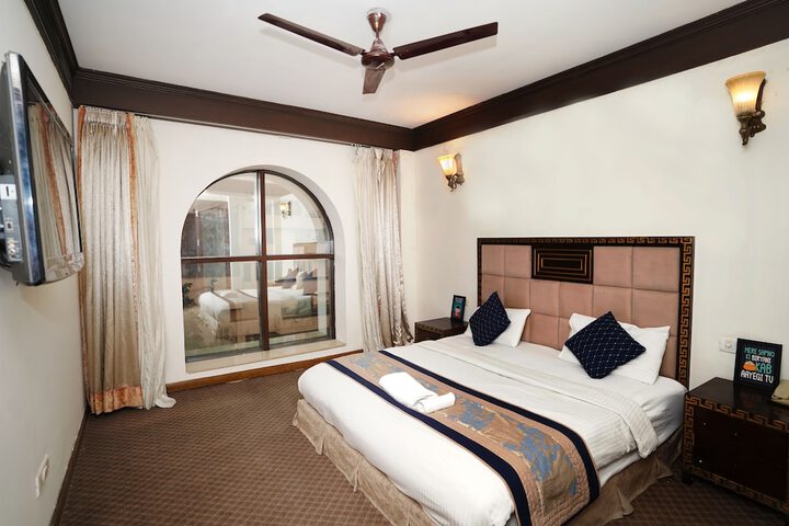 Room 13 of 46