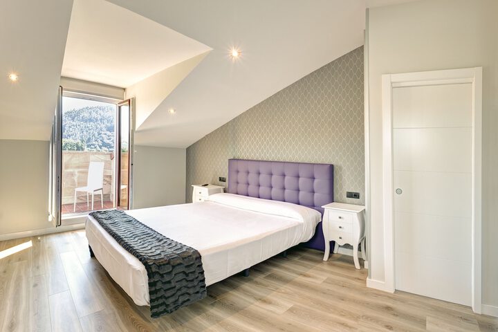 Room 5 of 22