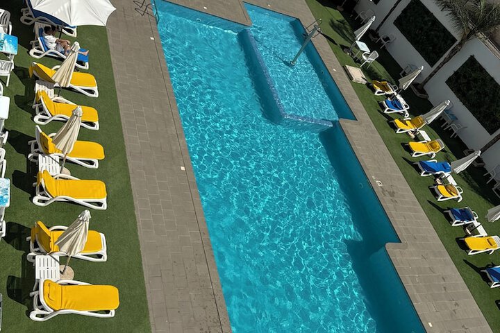 Pool 22 of 35