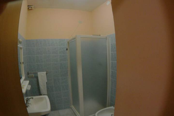 Room 21 of 30