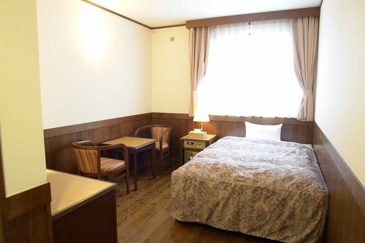 Room 14 of 35
