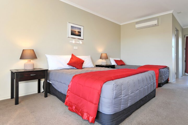 Room 10 of 44