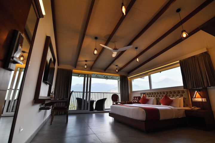 Room 10 of 96