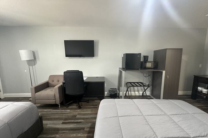 Room 2 of 30