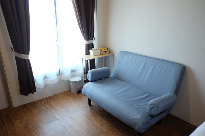 Room 13 of 22