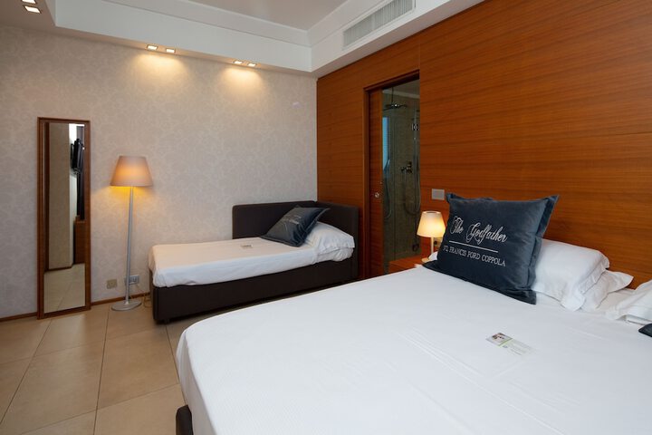 Room 15 of 90