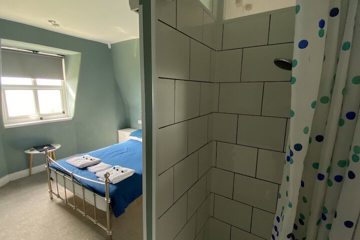 Room 71 of 86