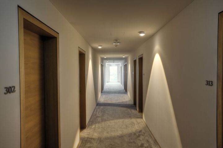 Ballroom/Hall 41 of 46
