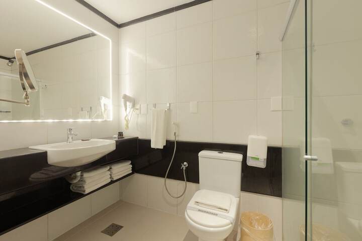 Room 74 of 157