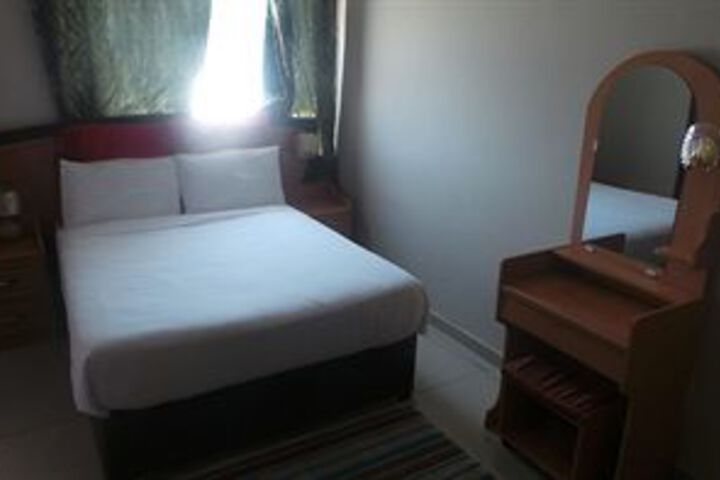 Room 8 of 20